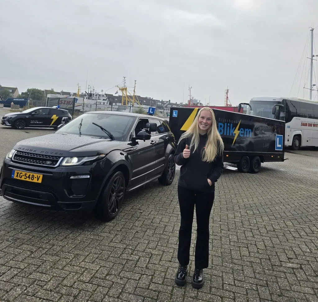 Marit geslaagd voor haar E achter B Marit geslaagd voor haar E achter B